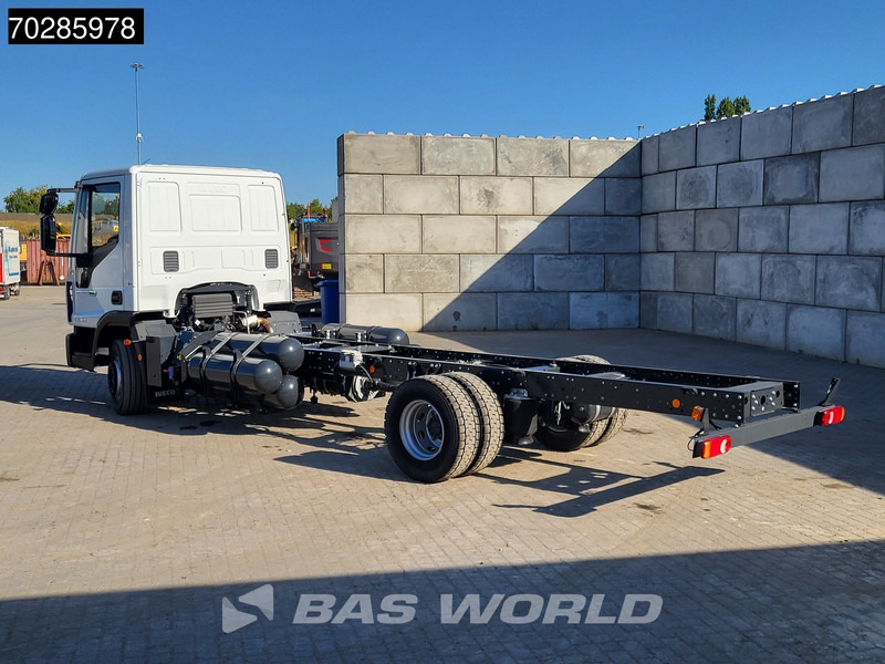 Iveco 120-210L 4X2 NEW 12tons chassis! CNG Engine TELMA Retarder Manual Euro 6 - Xe tải khung gầm: hình 2 Iveco 120-210L 4X2 NEW 12tons chassis! CNG Engine TELMA Retarder Manual Euro 6 - Xe tải khung gầm: hình 2