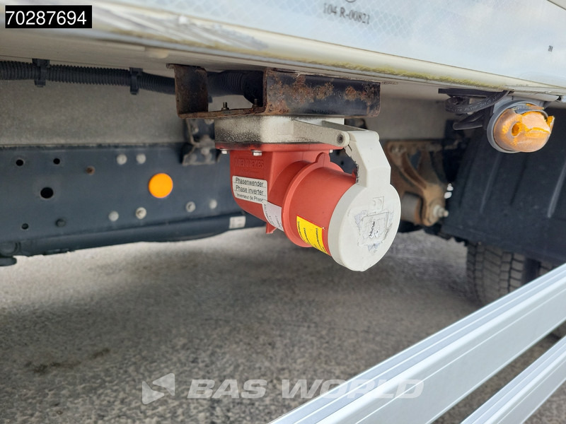 Xe tải đông lạnh Iveco Eurocargo 120LE220 4X2 12tonner Carrier Supra 750 cooler Meat hang Manual Euro 6: hình 14