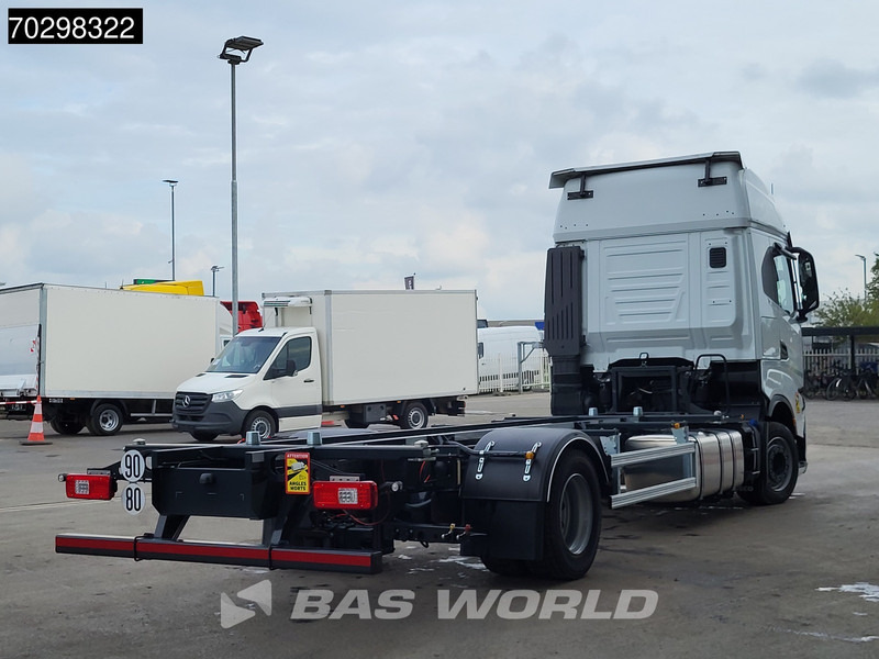 Iveco S-Way 460 4X2 New! BDF Navi ACC LED Euro 6 - Xe chở container/ Xe tải hoán đổi thân: hình 5 Iveco S-Way 460 4X2 New! BDF Navi ACC LED Euro 6 - Xe chở container/ Xe tải hoán đổi thân: hình 5