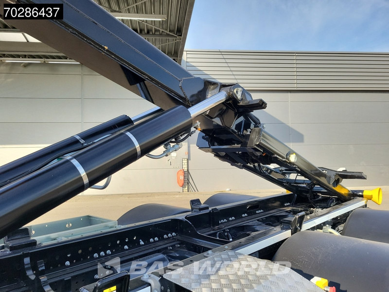 Iveco X-Way 580 6X2 Palfinger PHT20SLD5 Hooklift Lift+steering Axle Automatic Navi ACC LED Euro 6 - Xe tải nâng móc: hình 3 Iveco X-Way 580 6X2 Palfinger PHT20SLD5 Hooklift Lift+steering Axle Automatic Navi ACC LED Euro 6 - Xe tải nâng móc: hình 3
