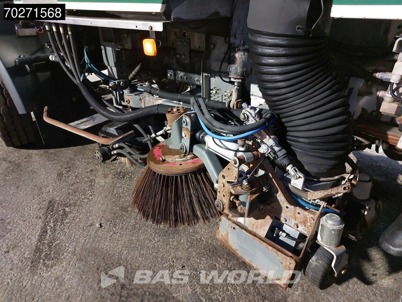 MAN LE 15.250 4X2 Eurovoirie Sweeper Manual Steelsuspension Euro 3 - Xe quét đường: hình 5 MAN LE 15.250 4X2 Eurovoirie Sweeper Manual Steelsuspension Euro 3 - Xe quét đường: hình 5
