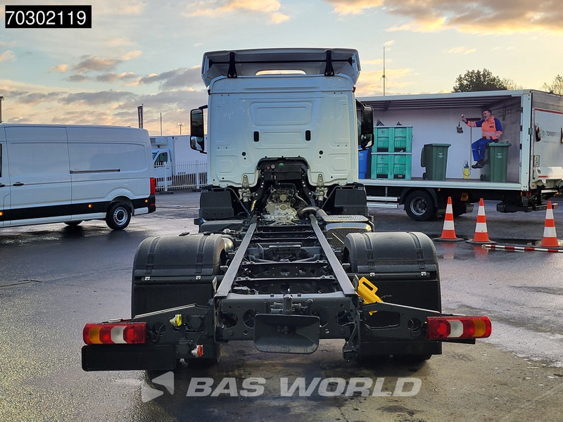 Mercedes-Benz Actros 1827 4X2 - Xe tải khung gầm: hình 5 Mercedes-Benz Actros 1827 4X2 - Xe tải khung gầm: hình 5