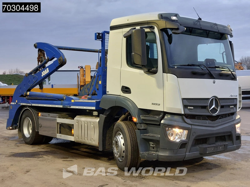 Mercedes-Benz Antos 1833 4X2 14 tons JOAB VL 14U Skiploader Automatic Full Air suspension Euro 6 - Xe tải chở thùng nhỏ: hình 3 Mercedes-Benz Antos 1833 4X2 14 tons JOAB VL 14U Skiploader Automatic Full Air suspension Euro 6 - Xe tải chở thùng nhỏ: hình 3
