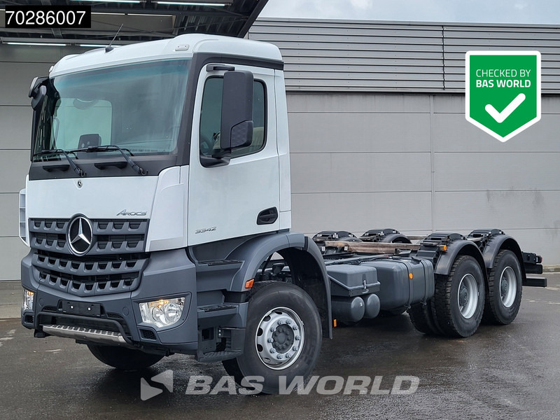 Mercedes-Benz Arocs 3342 6X4 NEW 6x4 chassis Big-Axle Automatic Steel suspension Euro 3 - Xe tải khung gầm: hình 1 Mercedes-Benz Arocs 3342 6X4 NEW 6x4 chassis Big-Axle Automatic Steel suspension Euro 3 - Xe tải khung gầm: hình 1
