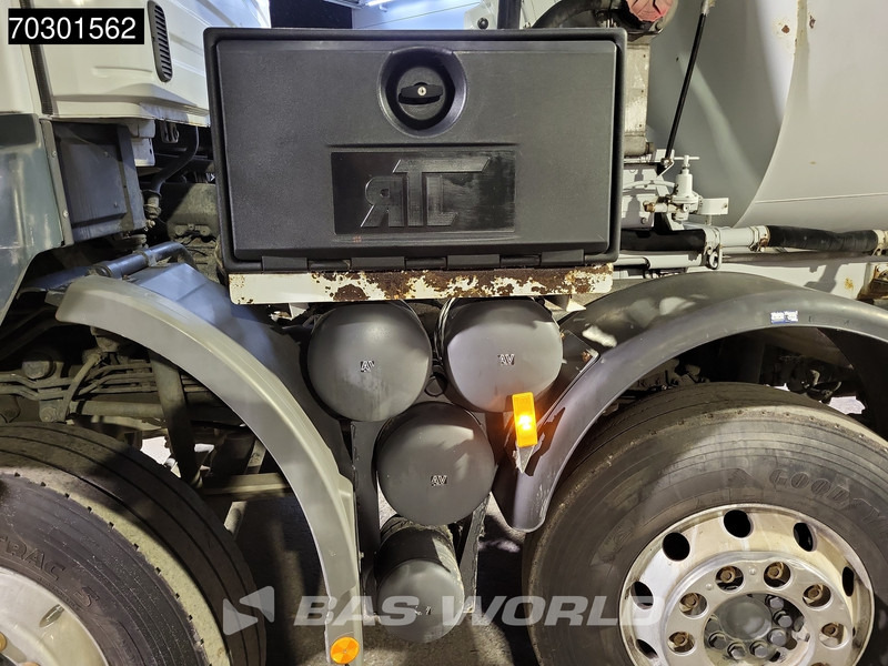 Xe trộn bê tông Mercedes-Benz Axor 3240 8X4 9m3 Liebherr mixer Steel suspension Manual Euro 5: hình 9 Xe trộn bê tông Mercedes-Benz Axor 3240 8X4 9m3 Liebherr mixer Steel suspension Manual Euro 5: hình 9