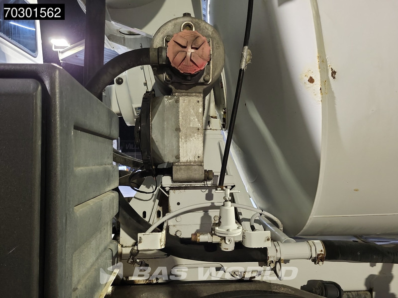 Xe trộn bê tông Mercedes-Benz Axor 3240 8X4 9m3 Liebherr mixer Steel suspension Manual Euro 5: hình 10 Xe trộn bê tông Mercedes-Benz Axor 3240 8X4 9m3 Liebherr mixer Steel suspension Manual Euro 5: hình 10