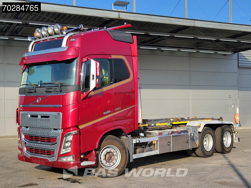 Volvo FH16 700 FH16 6X4 Full Air 20t Hook Xenon Euro 5 - Xe tải nâng móc: hình 2 Volvo FH16 700 FH16 6X4 Full Air 20t Hook Xenon Euro 5 - Xe tải nâng móc: hình 2