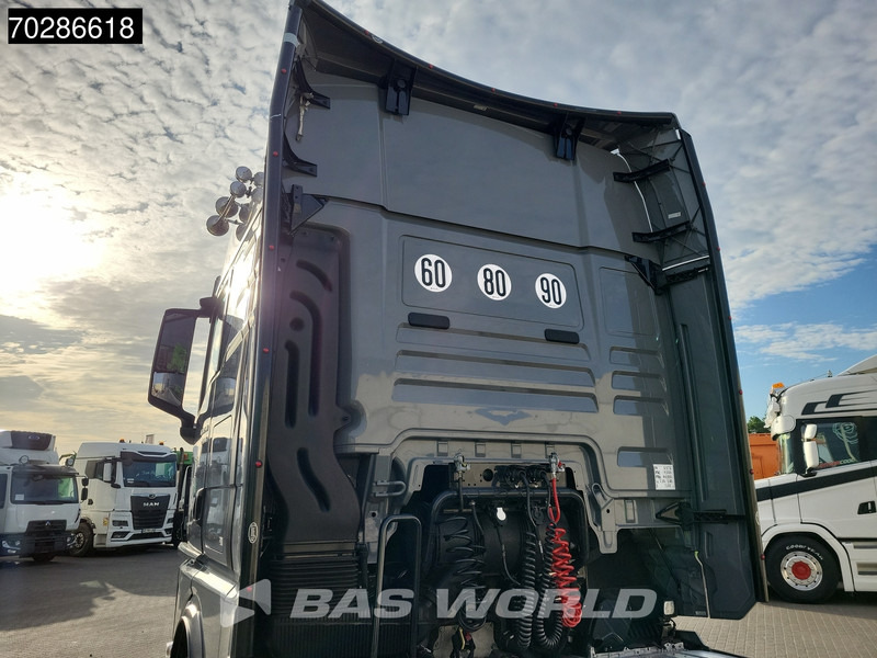 MAN TGX 18.520 4X2 Individual Lion S! GX Retarder Full-Air 2x Tanks Navi LED ACC Euro 6 - Xe đầu kéo: hình 3 MAN TGX 18.520 4X2 Individual Lion S! GX Retarder Full-Air 2x Tanks Navi LED ACC Euro 6 - Xe đầu kéo: hình 3