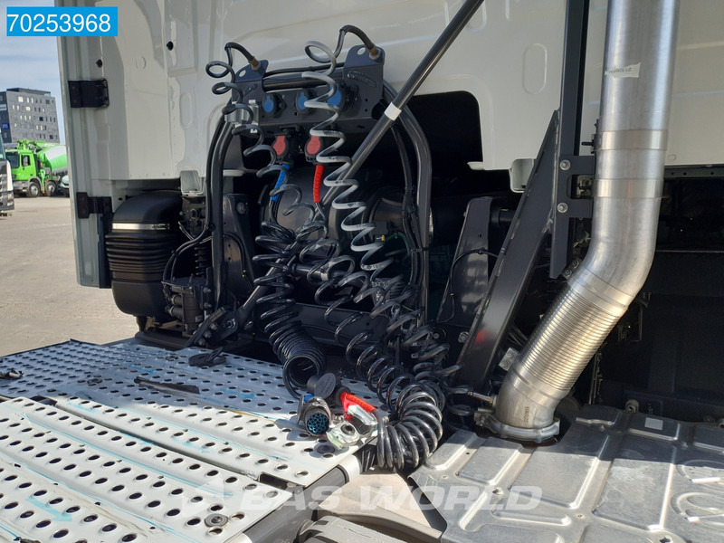 Volvo FH 460 6X2 2x Tanks ACC Navi LED Liftachse XL - Xe đầu kéo: hình 5 Volvo FH 460 6X2 2x Tanks ACC Navi LED Liftachse XL - Xe đầu kéo: hình 5