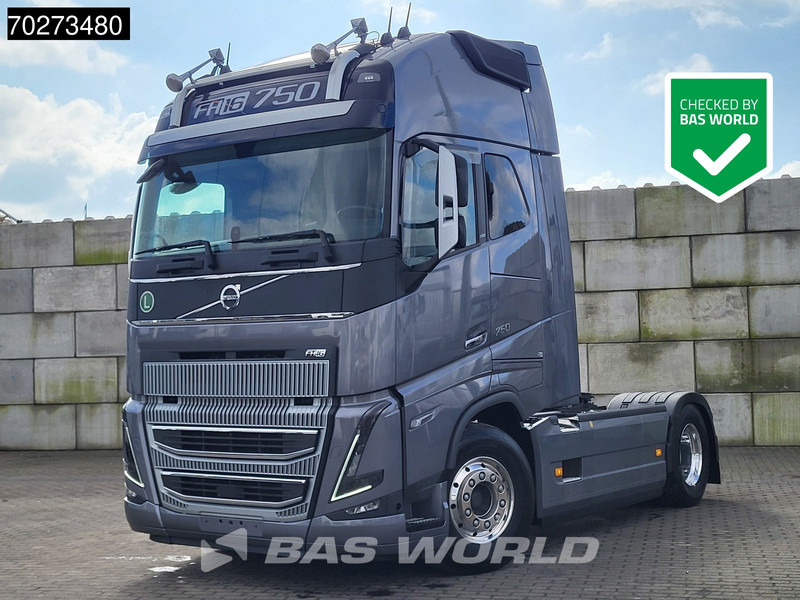Volvo FH16 750 4X2 2x Tanks Standklima ACC Alcoa's LED - Xe đầu kéo: hình 1 Volvo FH16 750 4X2 2x Tanks Standklima ACC Alcoa's LED - Xe đầu kéo: hình 1