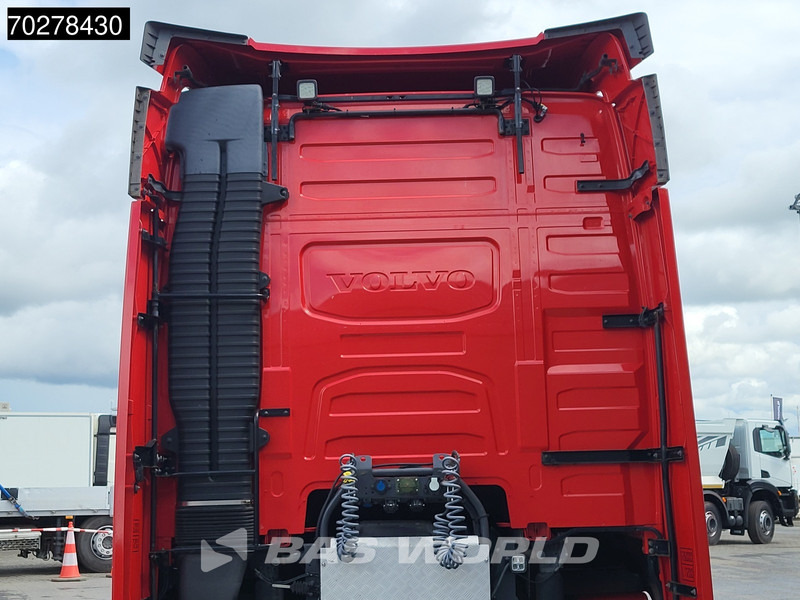 Volvo FH16 750 FH16 6X2 Special-Interior Full-Air Work-Remote Dynamic Steering Alcoa ACC Xenon - Xe đầu kéo: hình 5 Volvo FH16 750 FH16 6X2 Special-Interior Full-Air Work-Remote Dynamic Steering Alcoa ACC Xenon - Xe đầu kéo: hình 5