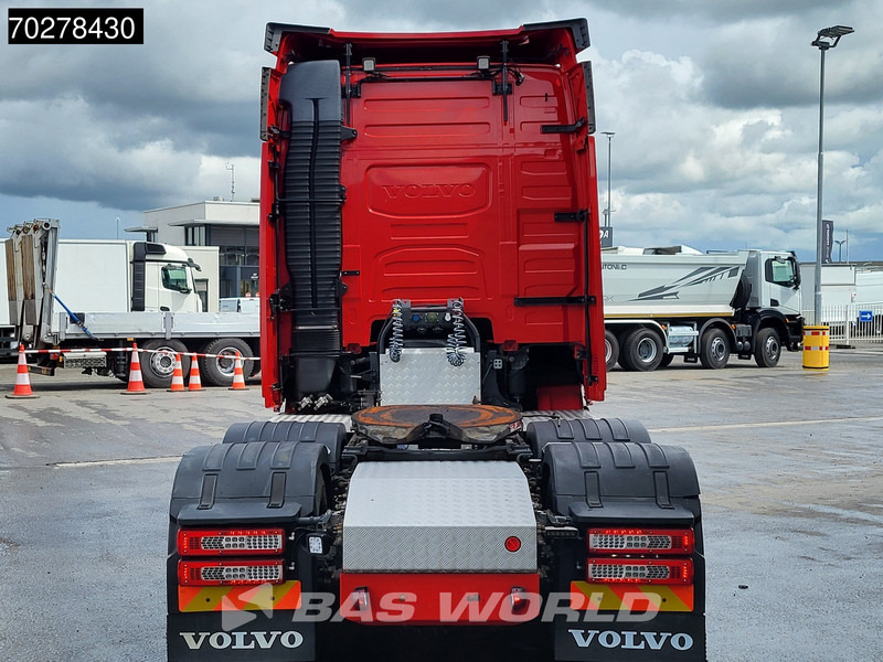 Volvo FH16 750 FH16 6X2 Special-Interior Full-Air Work-Remote Dynamic Steering Alcoa ACC Xenon - Xe đầu kéo: hình 3 Volvo FH16 750 FH16 6X2 Special-Interior Full-Air Work-Remote Dynamic Steering Alcoa ACC Xenon - Xe đầu kéo: hình 3