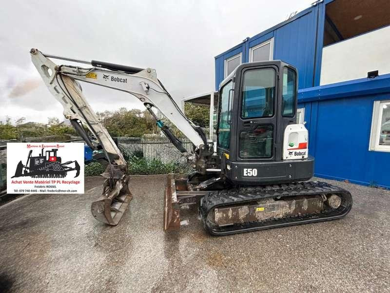Bobcat E50 - Máy xúc mini: hình 1 Bobcat E50 - Máy xúc mini: hình 1