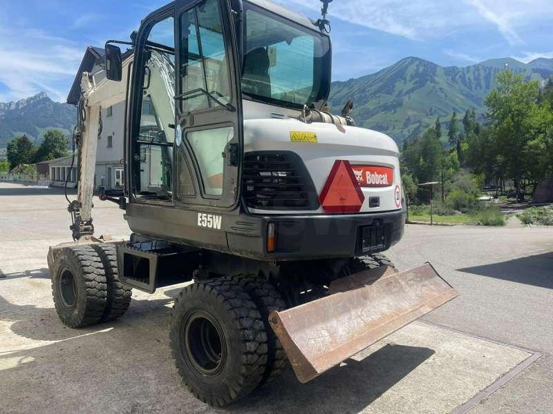 Bobcat E55W - Máy xúc bánh lốp: hình 3 Bobcat E55W - Máy xúc bánh lốp: hình 3