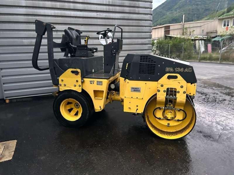 Bomag BW138AC - Xe lu kết hợp: hình 2 Bomag BW138AC - Xe lu kết hợp: hình 2