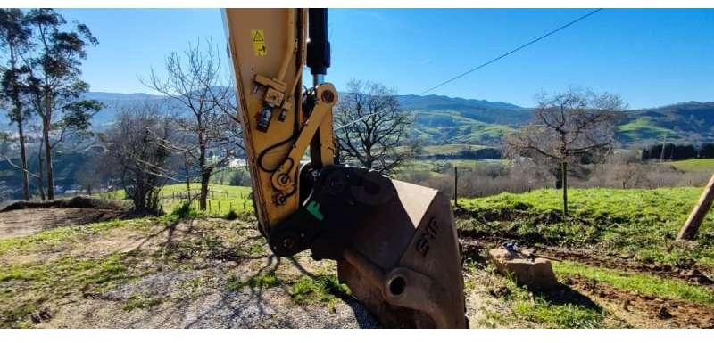 Caterpillar 320E LRR - Máy xúc bánh xích: hình 5 Caterpillar 320E LRR - Máy xúc bánh xích: hình 5