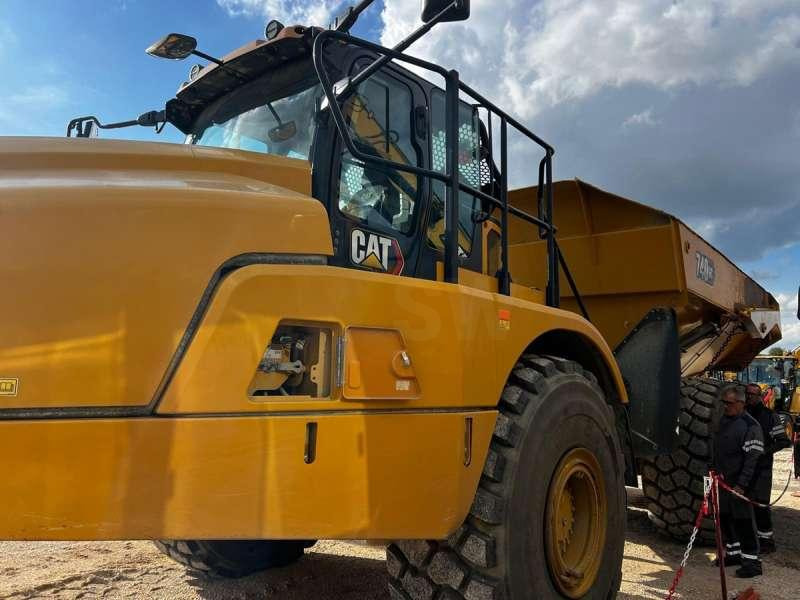 Caterpillar 740GC - Xe ben đổ có khớp nối: hình 3 Caterpillar 740GC - Xe ben đổ có khớp nối: hình 3