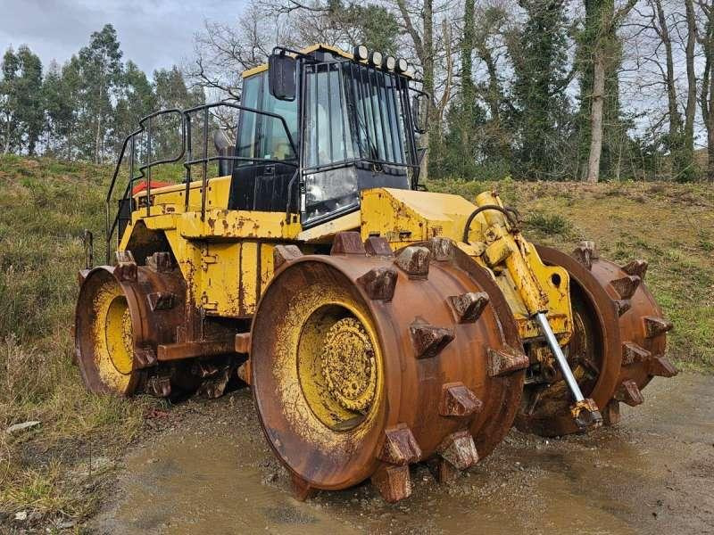 Caterpillar 826GII - Máy đầm: hình 1 Caterpillar 826GII - Máy đầm: hình 1