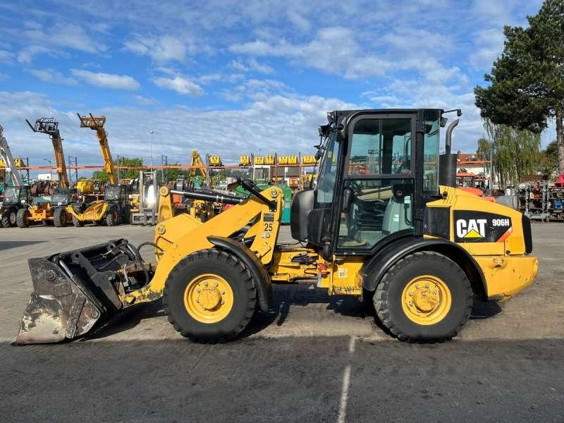 Caterpillar 906H - Máy xúc lật bánh lốp: hình 4 Caterpillar 906H - Máy xúc lật bánh lốp: hình 4