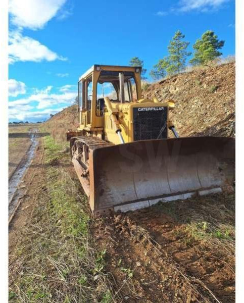 Caterpillar D6D - Máy ủi: hình 3 Caterpillar D6D - Máy ủi: hình 3