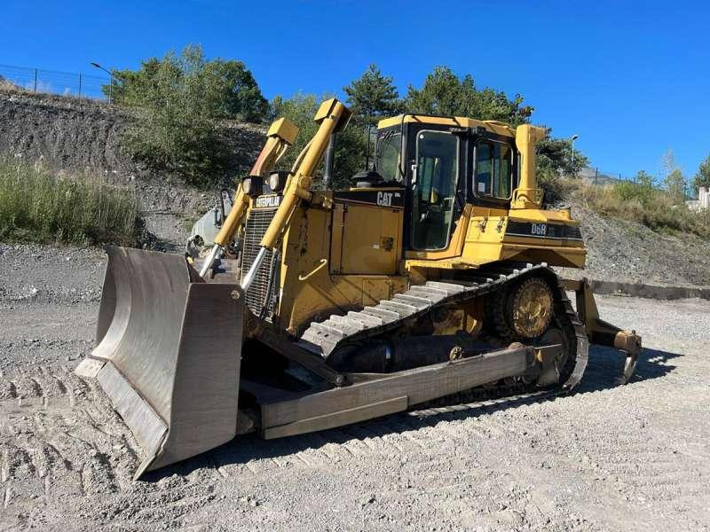 Caterpillar D6RXL - Máy ủi: hình 2 Caterpillar D6RXL - Máy ủi: hình 2