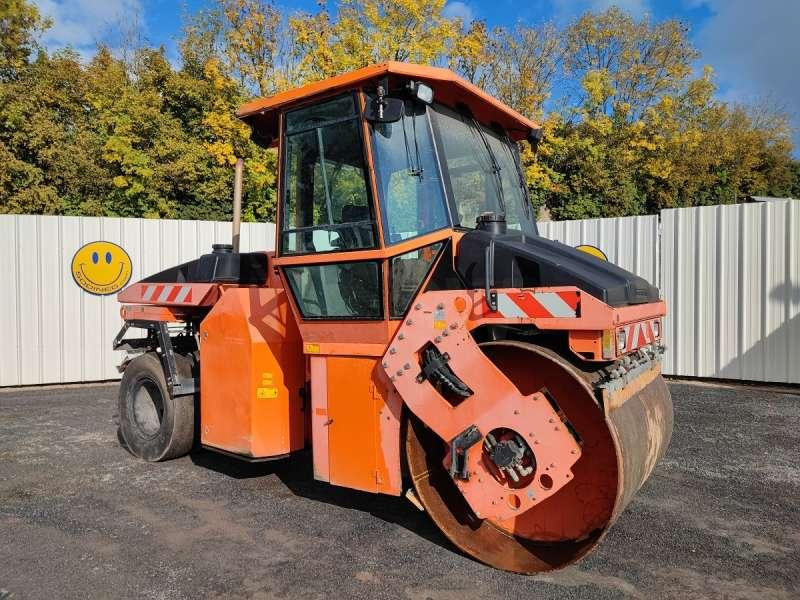 Dynapac CC422C - Xe lu kết hợp: hình 1 Dynapac CC422C - Xe lu kết hợp: hình 1