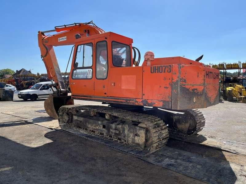 Hitachi UH073 - Máy xúc bánh xích: hình 5 Hitachi UH073 - Máy xúc bánh xích: hình 5