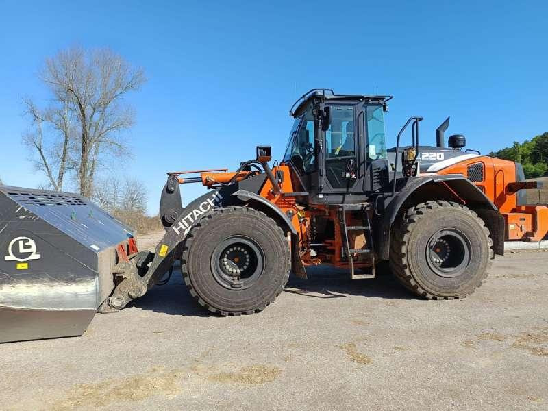 Hitachi ZW220-7 - Máy xúc lật bánh lốp: hình 1 Hitachi ZW220-7 - Máy xúc lật bánh lốp: hình 1