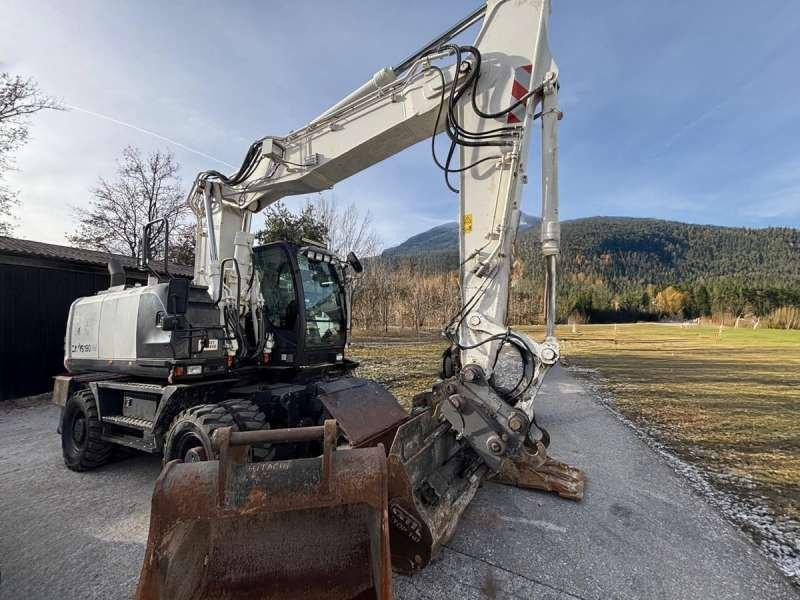 Hitachi ZX190W-5B - Máy xúc bánh lốp: hình 1 Hitachi ZX190W-5B - Máy xúc bánh lốp: hình 1