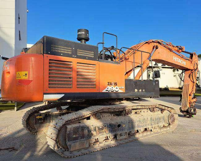 Hitachi ZX490LCH - Máy xúc bánh xích: hình 4 Hitachi ZX490LCH - Máy xúc bánh xích: hình 4