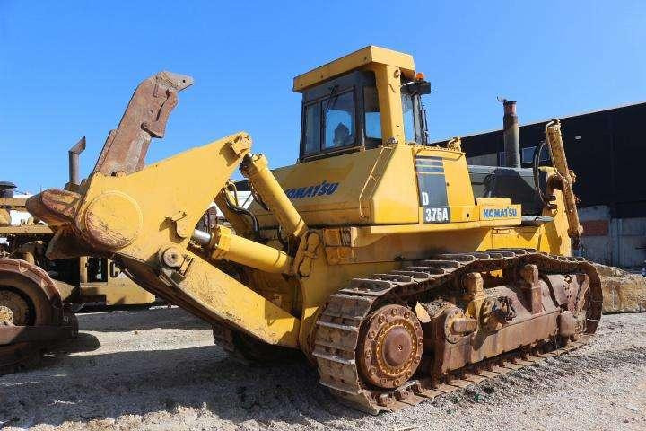 Komatsu D375A-1 - Máy ủi: hình 2 Komatsu D375A-1 - Máy ủi: hình 2