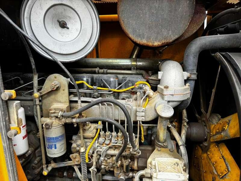 Komatsu DRP060-4A - Máy xúc lật bánh xích: hình 4 Komatsu DRP060-4A - Máy xúc lật bánh xích: hình 4