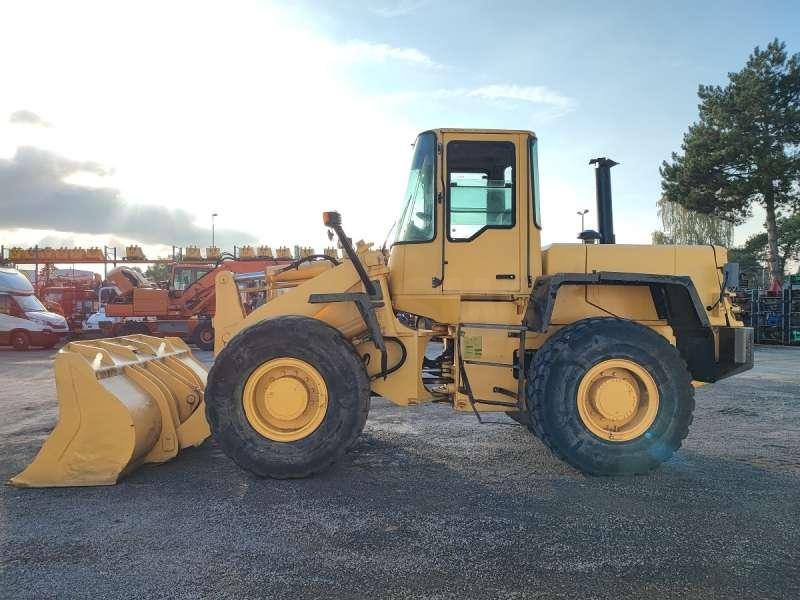 Komatsu WA270-3 - Máy xúc lật bánh lốp: hình 4 Komatsu WA270-3 - Máy xúc lật bánh lốp: hình 4
