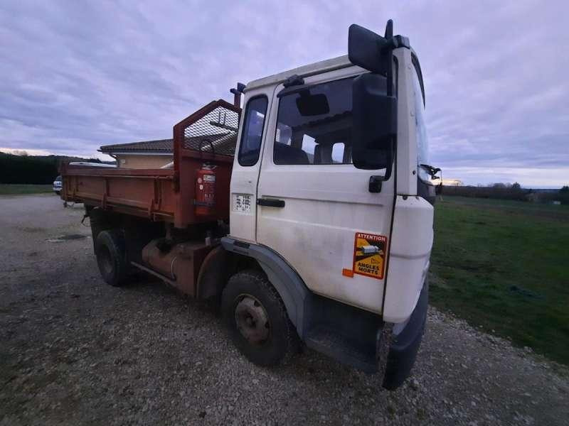 Renault 4X2 - Xe ben: hình 2 Renault 4X2 - Xe ben: hình 2