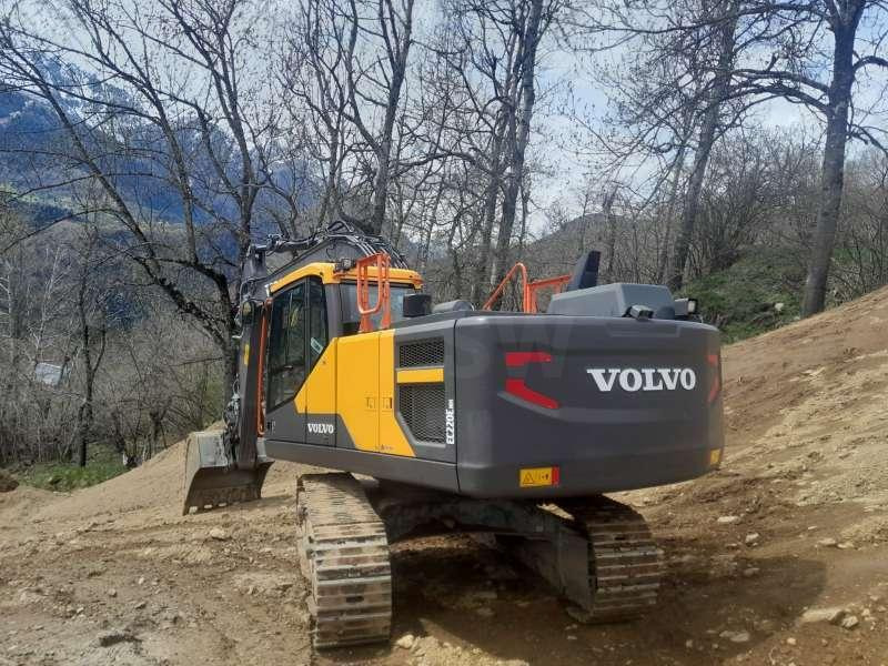 Volvo EC220ENH - Máy xúc bánh xích: hình 3 Volvo EC220ENH - Máy xúc bánh xích: hình 3