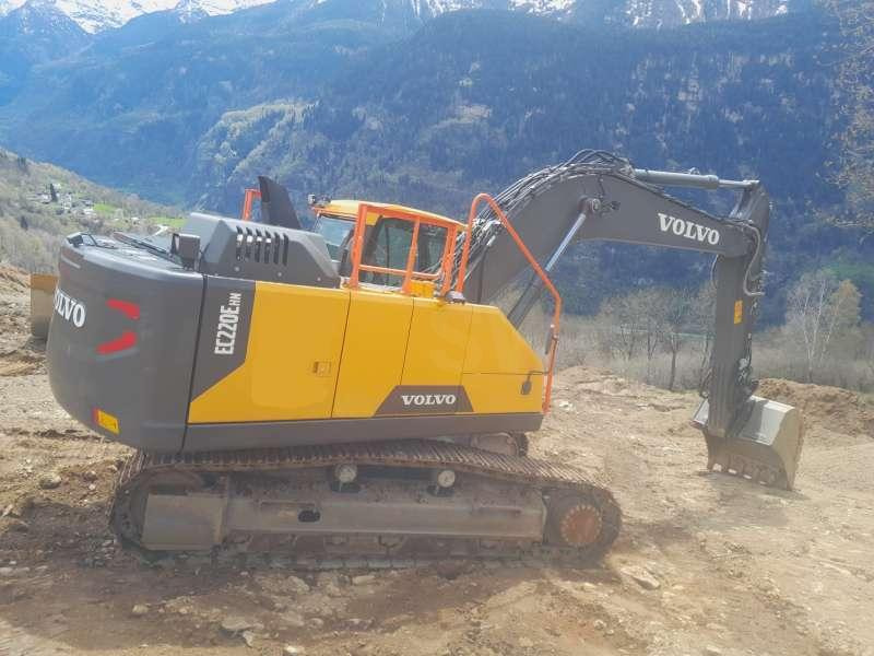 Volvo EC220ENH - Máy xúc bánh xích: hình 2 Volvo EC220ENH - Máy xúc bánh xích: hình 2