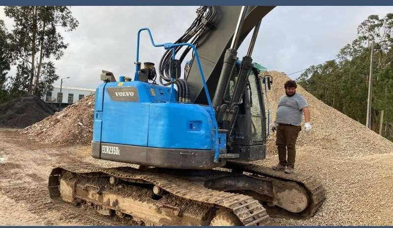 Volvo ECR235DL - Máy xúc bánh xích: hình 4 Volvo ECR235DL - Máy xúc bánh xích: hình 4