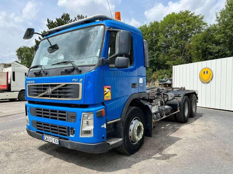 Volvo FM12 - 340 - Xe tải nâng móc: hình 2 Volvo FM12 - 340 - Xe tải nâng móc: hình 2