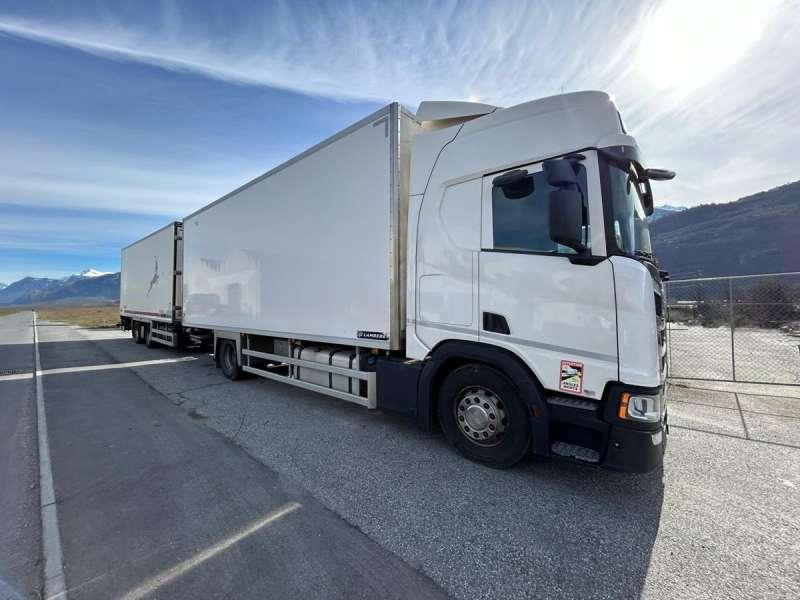 Scania R450 4X2 - Xe đầu kéo: hình 1 Scania R450 4X2 - Xe đầu kéo: hình 1
