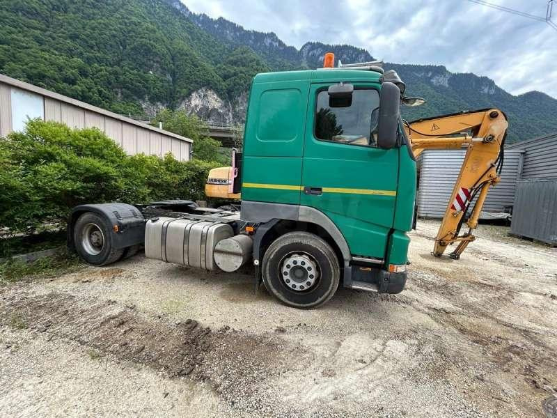 Volvo FH12-420 4X2 - Xe đầu kéo: hình 3 Volvo FH12-420 4X2 - Xe đầu kéo: hình 3