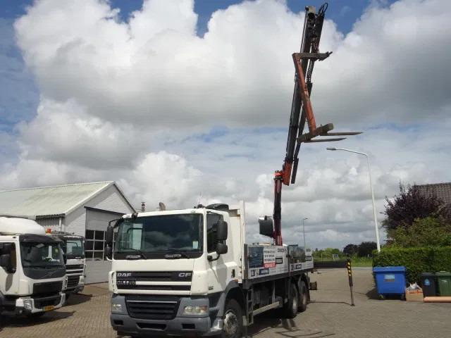 DAF CF 360 6X4 MANUAL GEAR STEELSPRINGS 18,5 TON PALFINKER - Xe tải thùng lửng/ Phẳng, Xe cẩu tự hành: hình 3 DAF CF 360 6X4 MANUAL GEAR STEELSPRINGS 18,5 TON PALFINKER - Xe tải thùng lửng/ Phẳng, Xe cẩu tự hành: hình 3