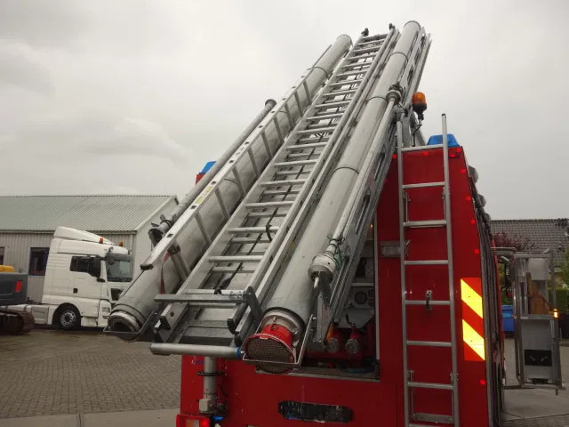 Volvo FM 10 330 pk 2000 LITER WATER TANK KRONEBURGPUMP - Xe tải cứu hỏa: hình 5 Volvo FM 10 330 pk 2000 LITER WATER TANK KRONEBURGPUMP - Xe tải cứu hỏa: hình 5
