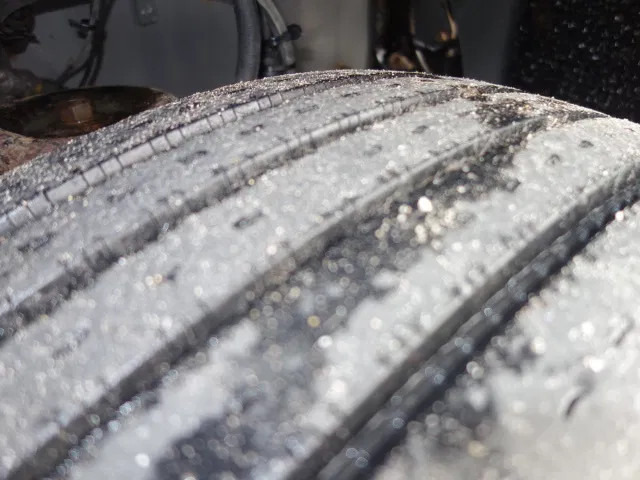 Volvo FM 12 18500liter tank,AIRCO,MANUAL GEARBOX - Xe bồn: hình 2 Volvo FM 12 18500liter tank,AIRCO,MANUAL GEARBOX - Xe bồn: hình 2