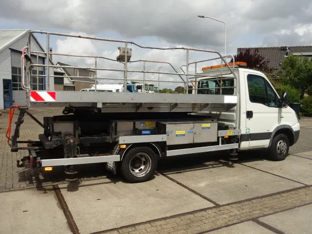 Iveco Daily 40C15 SKY WORKER PLATFORM 8 METER - Xe tải nhỏ: hình 3 Iveco Daily 40C15 SKY WORKER PLATFORM 8 METER - Xe tải nhỏ: hình 3