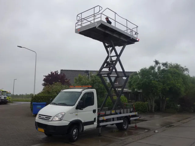 Iveco Daily 40C15 SKY WORKER PLATFORM - Xe tải nhỏ: hình 1 Iveco Daily 40C15 SKY WORKER PLATFORM - Xe tải nhỏ: hình 1