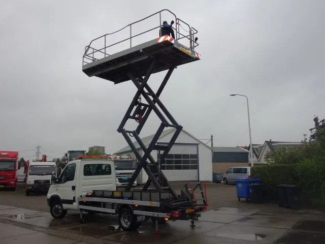 Iveco Daily 40C15 SKY WORKER PLATFORM - Xe tải nhỏ: hình 5 Iveco Daily 40C15 SKY WORKER PLATFORM - Xe tải nhỏ: hình 5