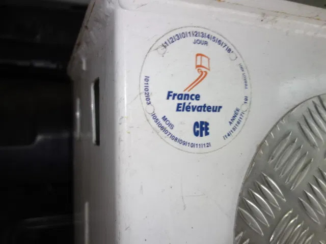 Xe tải nhỏ Renault Master ELEVATEUR FRANCE 12 METER EURO 6,AIRCO: hình 13 Xe tải nhỏ Renault Master ELEVATEUR FRANCE 12 METER EURO 6,AIRCO: hình 13