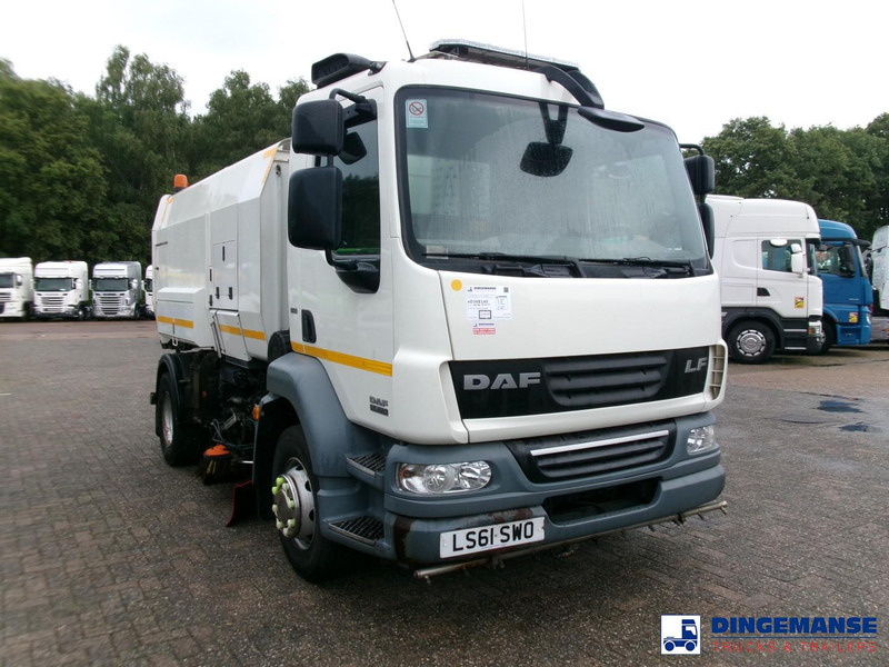 DAF LF 55.220 4x2 Scarab sweeper - Xe quét đường: hình 2 DAF LF 55.220 4x2 Scarab sweeper - Xe quét đường: hình 2