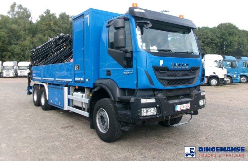 Iveco AD260T33 EEV 6X4 + Hiab 377 E5 Hipro Jib 70 X-4 - Xe cẩu tự hành: hình 2 Iveco AD260T33 EEV 6X4 + Hiab 377 E5 Hipro Jib 70 X-4 - Xe cẩu tự hành: hình 2