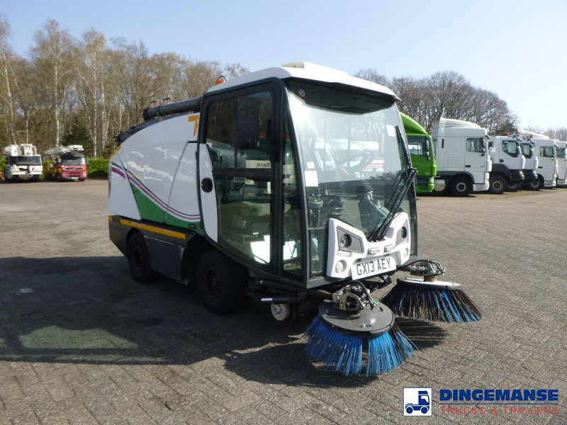 Johnston C202 compact street sweeper - Xe quét đường: hình 2 Johnston C202 compact street sweeper - Xe quét đường: hình 2